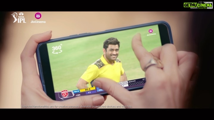 Mandira Bedi Instagram - Tata IPL aise nahi dekha toh kya dekha?! Watch Tata IPL only on JioCinema. 😊😊😊 Experience the Digital IPL on JioCinema for free #IPLonJioCinema
