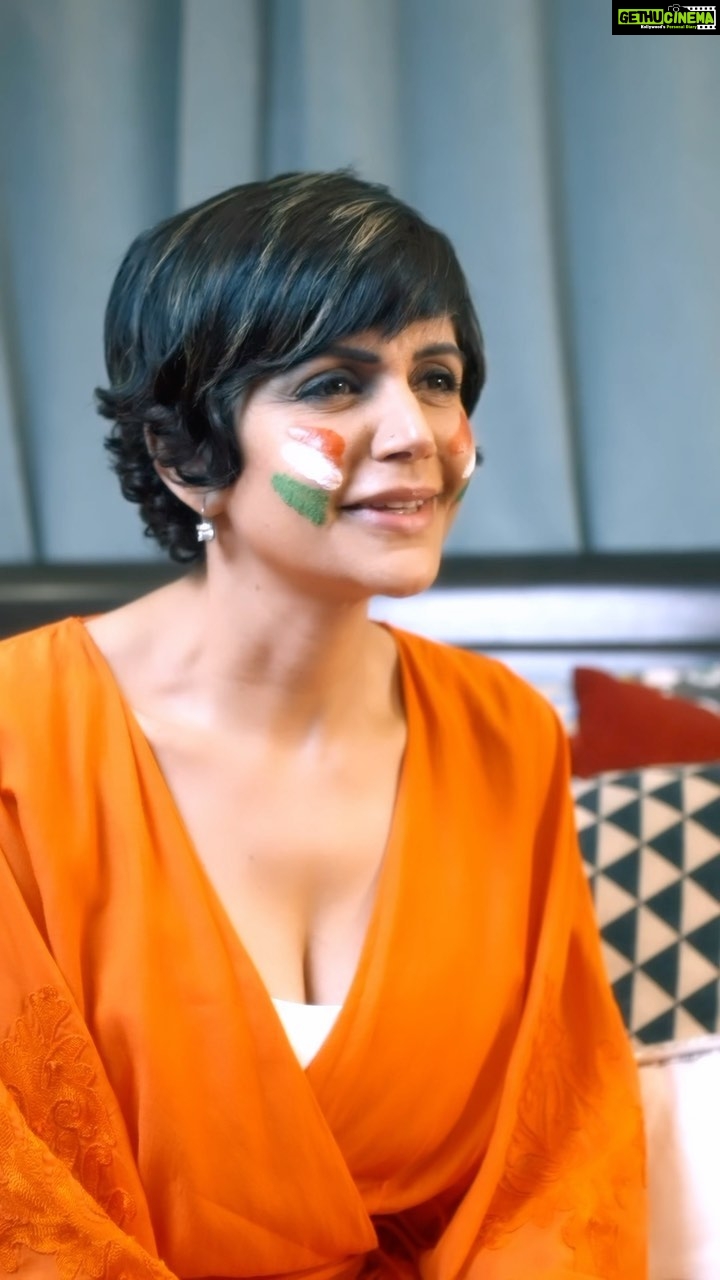 Mandira Bedi Instagram - Calling all cricket fanatics! Are you ready to unleash your inner cheerleader and send your men in blue soaring to victory? Join me and be a part of the #OneBillionCheers trophy by Mastercard. Send your cheer slogans to @mastercardindia via DM and get a chance to win exclusive goodies and merchandise by Mastercard India. Follow these steps to be part: -Follow @mastercardindia on Instagram -Send your cheer slogans via DM -Nominate 3 friends on this post to take part @indiancricketteam | #OneBillionCheers | #YehKhelHaiPriceless Disclaimer: This is not a contest. The selection of slogans/chants will be at the discretion of Team Mastercard India.