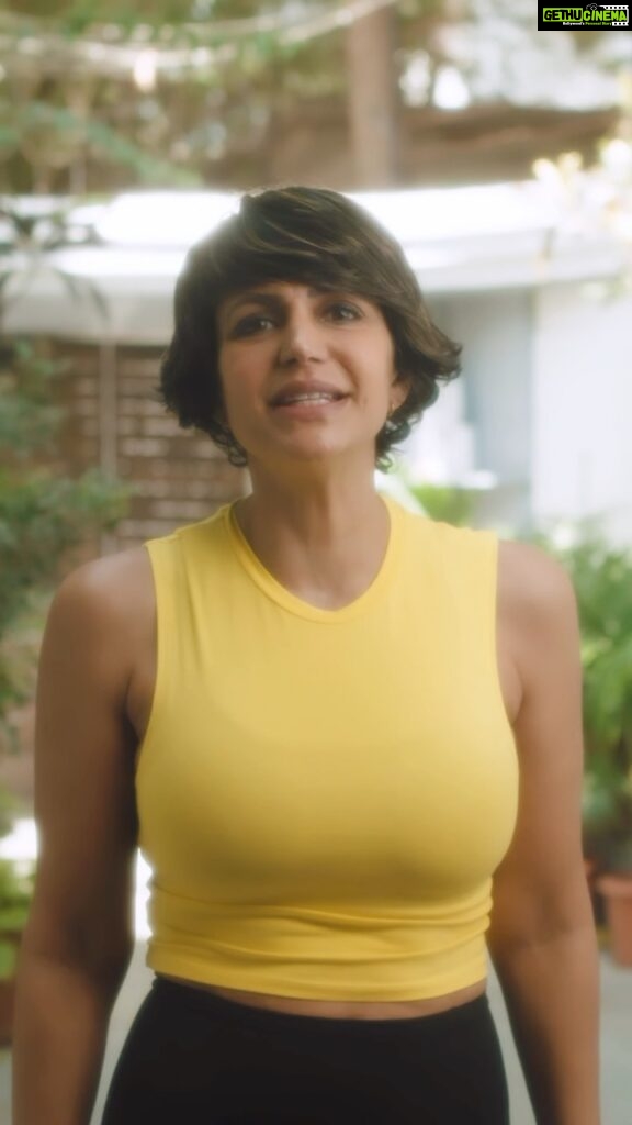 Mandira Bedi Instagram - My answer to #WhyIRun is I love challenges, and this was my #JourneyToTheStart. What’s yours? Upload a video talking about your story, use #WhyIRun & #JourneyToTheStart, and tag @idfcfirstbank to stand a chance to be featured on their page. Are you ready for the Tata Mumbai Marathon? I’ll be waiting for you at the starting line! #IDFCFIRSTBank #AlwaysYouFIRST #HarDilMumbai