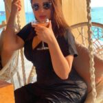 Mandy Takhar Instagram - Some sun and sea .. #forevermood 🖤 📸 @poonamskaurture