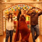 Manimegalai Instagram – The #KOKSwag πβ€οΈβπ₯
Vibing along with @ritika_offl @mehussain_7
@dqsalmaan @aishu__ @abhilash_joshiy @jakes_bejoy @shaanrahman @zeestudiossouth @dqswayfarerfilms @shreyaghoshal @bennydayalofficial
@ritika_offl
Camera @the.lensational
#dancereels #Kalaattaakkaaran #HallaMachaare #Kalapakkaara #JalaJalaHai #KOK #KingOfKotha
