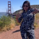 Manimegalai Instagram - High budget Dance Reels in USA 😛Vaaranam ayiram movie spot la LEO Song reels 🕺 Golden Gate, Sanfrancisco 😎 Captured by : @praveen.bennett 📷 #dancereels #america #leo #goldengatebridge #sanfrancisco Golden Gate Bridge