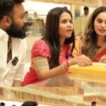 Manimegalai Instagram – Aadi Offer at @thelegendsaravanastores 💖🎉
Visit with ur family to grab newest Collections at The Legend Saravana Stores 🙌
