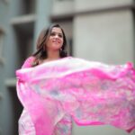 Manimegalai Instagram – Barbie Doll Pics 😜

Outfit : 650 rs Saree Sponsored by @mehussain_7 😃
PC : @dhanush__photography