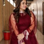 Manimegalai Instagram - Cute pics from Last week Episode of CWC 😛🥰 Photography @raghul_raghupathy Retouch @retouch_by_gokul Outfit : @styl_chennai #AnchorManimegalai #cookwithcomali #Vijaytelevision