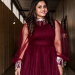 Manimegalai Instagram - Cute pics from Last week Episode of CWC 😛🥰 Photography @raghul_raghupathy Retouch @retouch_by_gokul Outfit : @styl_chennai #AnchorManimegalai #cookwithcomali #Vijaytelevision