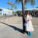 Manimegalai Instagram - A day at Los Angeles, USA 🇺🇸 First pic la irukaradhu ennoda US Car ;) Outfit Styling by @iammanimegalai #vacation #america #universalstudios