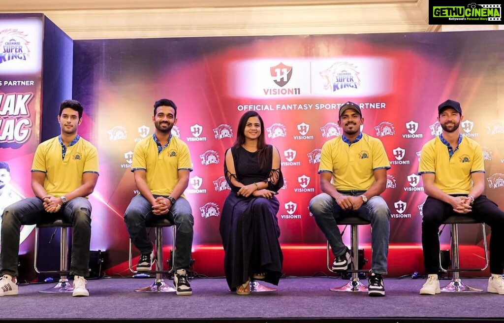Manimegalai Instagram - Wow 🤩 What A Wonderful Day🥳 Yes We met This Beautiful Players Nd HadA Great Time🥰THALA Matum Missing But Sure We will Do That too 🙌🏽 #csk #wistelpodu @dubeshivam @ajinkyarahane @vision11official P C : @dhanush__photography Leela Palace Hotel Chennai
