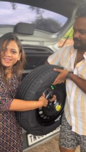 Manimegalai Instagram - ஆரம்பமே வேற மாறி 😂
I think indha year rrrrromba oli mayama iruka poguthu 🔥🤪
My bdayyyy scenario 🕺
#bday #reelsindia #birthdayreels