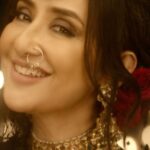 Manisha Koirala Instagram - Who can ever resist the charm of Sanjay Leela Bhansali’s elegant world?! Not me for sure! #Heeramandi coming soon only on @netflix_in! #SanjayLeelaBhansali @bhansaliproductions @prerna_singh6 @m_koirala @aslisona @aditiraohydari @sharminsegal @therichachadha @iamsanjeeda @netflix_in @sudeepchatterjee.isc @limaye.mahesh @rimpleandharpreet @subratachakraborty706 @amitsray @damakeuplab @shreyaspuranikofficial