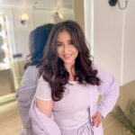 Manisha Koirala Instagram - When your favourite colour is in fashion.. #lilac #casual M- @tush_91 H- @hairstylist_jennny Mumbai, Maharashtra
