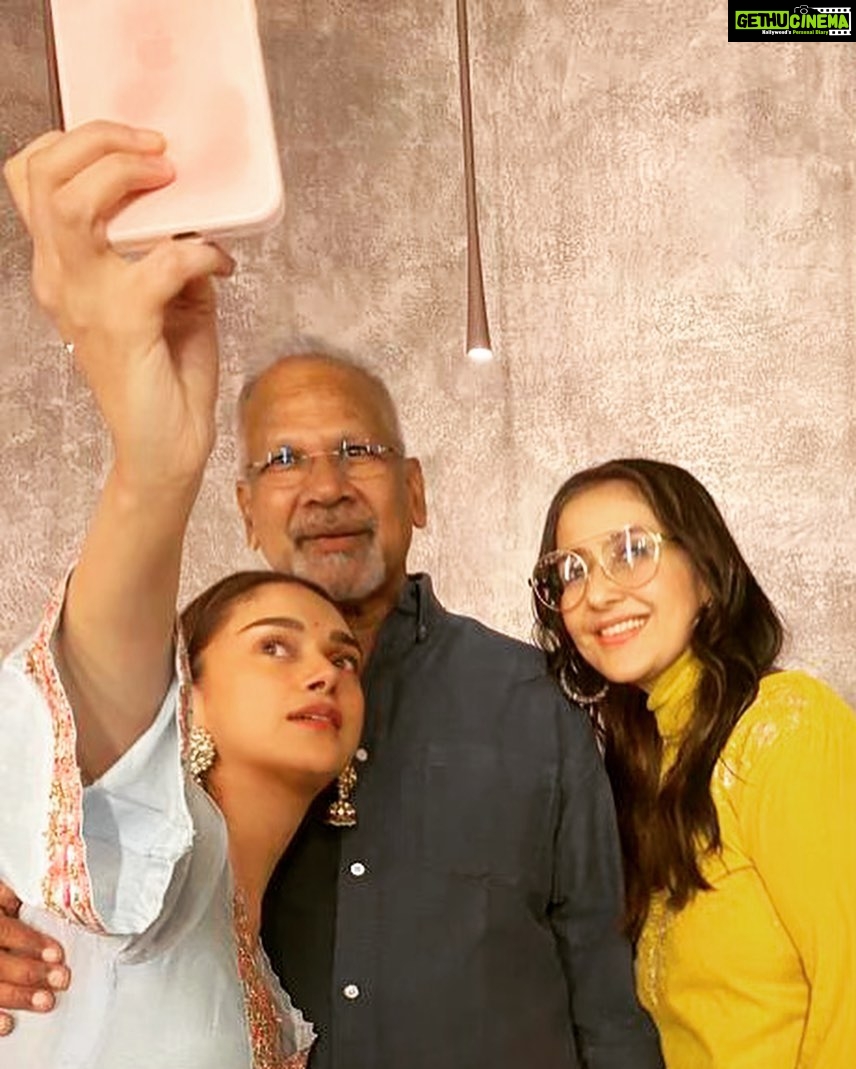 Manisha Koirala Instagram - Such humble man #maniratnam sir is and such a great film maker !!! I remember working with him was intense but so fulfilling..we artists long to working with directors who push our limits and help us to excel..He always tries to do things differently! My first day of shooting for #bombay is so fresh in my mind.. It felt home meeting him and @suhasinihasan ji (who is accomplished actress herself, infact had helped me in #hamahama song β€οΈππ»π), for the preview of his latest film #ps2 !! His movies have mesmerised people across globe..each of his film is masterpiece!! From #anjalifilm to this ps2 his latest.. we just love his #films !! Once again..sir you are a treasure!! My love to the entire team .. all the actors who performed brilliantly all the technicians who has excelled in this film huge congratulations πππ @madrastalkies @lyca_productions @arrahman #bombay #dilse #maniratnammagic #ps2 #shaadali #manishakoirala @shabhaya @samjhanaupretirauniar @drrashmishettyra India
