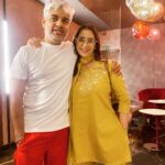 Manisha Koirala Instagram – Such humble man #maniratnam sir is and such a great film maker !!! I remember working with him was intense but so fulfilling..we artists long to working with directors who push our limits and help us to excel..He always tries to do things differently! My first day of shooting for #bombay is so fresh in my mind..

It felt home meeting him and @suhasinihasan ji (who is accomplished actress herself, infact had helped me in #hamahama  song ❤️🙏🏻💐), for the preview of his latest film #ps2 !! His movies have mesmerised people across globe..each of his film is masterpiece!! From  #anjalifilm  to this ps2 his latest.. we just love his #films !! Once again..sir you are a treasure!! 
My love to the entire team .. all the actors who performed brilliantly all the technicians who has excelled in this film huge congratulations 👏👏👏
@madrastalkies @lyca_productions  @arrahman #bombay  #dilse 
#maniratnammagic #ps2 #shaadali #manishakoirala 
@shabhaya @samjhanaupretirauniar @drrashmishettyra India