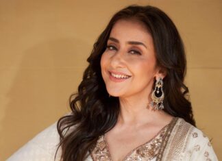 Manisha Koirala Instagram - There’s always a reason to smile ❤️ Mumbai, Maharashtra