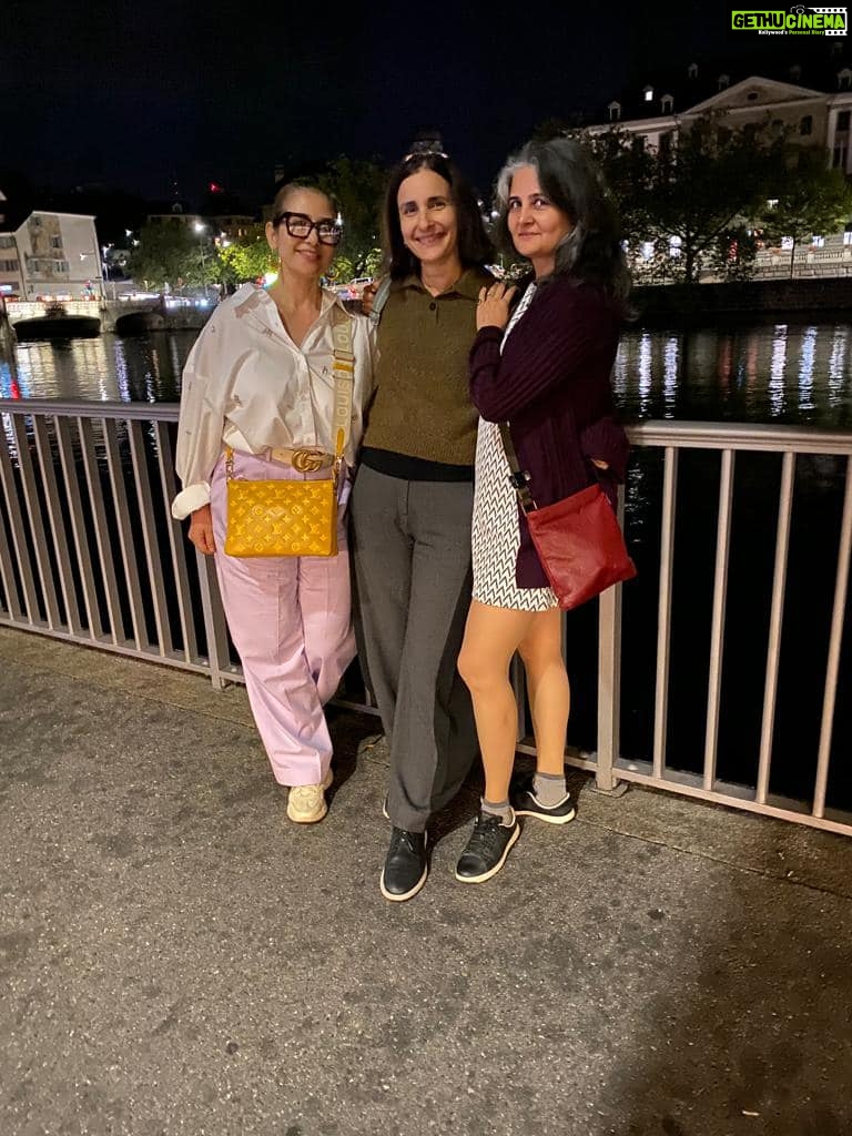 Manisha Koirala Instagram - From teenagers to now.. #timeless #schoolfriends