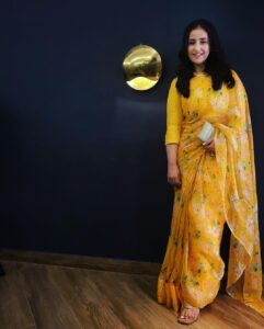 Manisha Koirala Instagram - Wearing traditional outfits.. loving every bit .. M&H - @ananekebeautysalon Saree- @archanaaryalofficial Kathmandu, Nepal