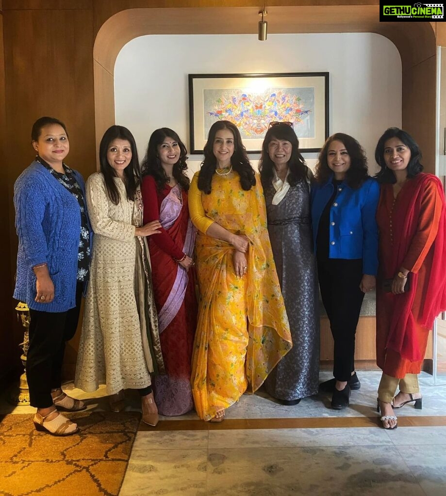 Manisha Koirala Instagram - Celebrating womanhood !! To all the women…this is to recognise all the struggles and biases and conquering each with loving heart!! 🙏🏻🙏🏻🙏🏻❤️❤️❤️💐💐💐 standing tall as a woman!!! #himanitrust