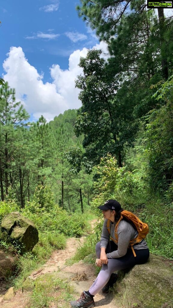 Manisha Koirala Instagram - Last day of training was over yesterday..just didn’t want #hiking #trekking to be #strolling in #alps 🫣🤪 #hiking around #kathmandu was just breathtaking that’s why I made this for you all folks.. must admit this was shot during coming down #offbeatenpath not while going up the hills 🙏🏻❤️💐💃🏻