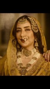 Manisha Koirala Instagram - Sneak peek into Heeramandi, a place where courtesans were queens 😍
#Heeramandi coming soon, only on @netflix_in!
#SanjayLeelaBhansali @bhansaliproductions @prerna_singh6  @aslisona
@aditiraohydari @sharminsegal @therichachadha @iamsanjeeda @netflix_in
@sudeepchatterjee.isc @limaye.mahesh @rimpleandharpreet
@subratachakraborty706 @amitsray @damakeuplab @shreyaspuranikofficial