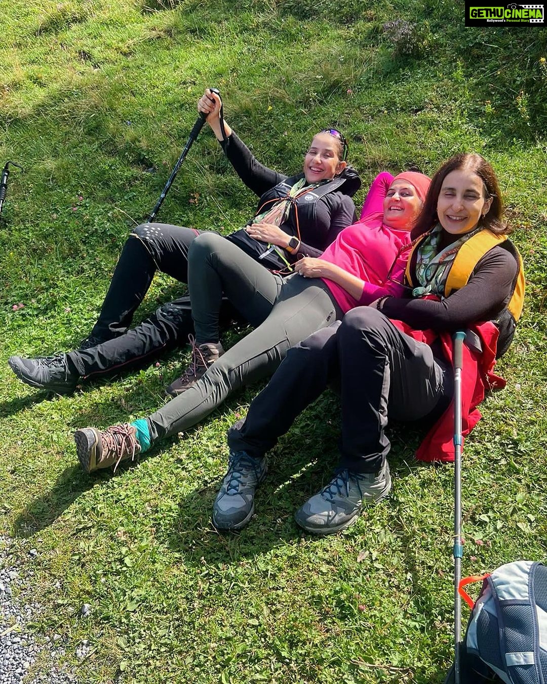 Manisha Koirala Instagram - Hiking people #naturelovers #hiking Wengen - Swiss Alps, Switzerland