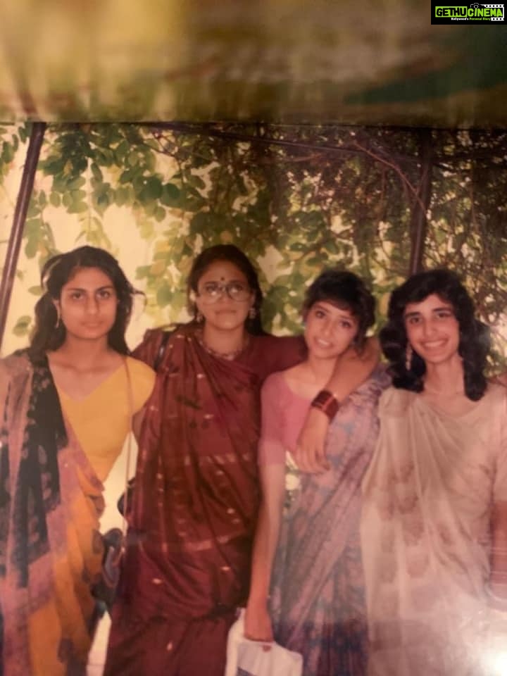 Manisha Koirala Instagram - From teenagers to now.. #timeless #schoolfriends