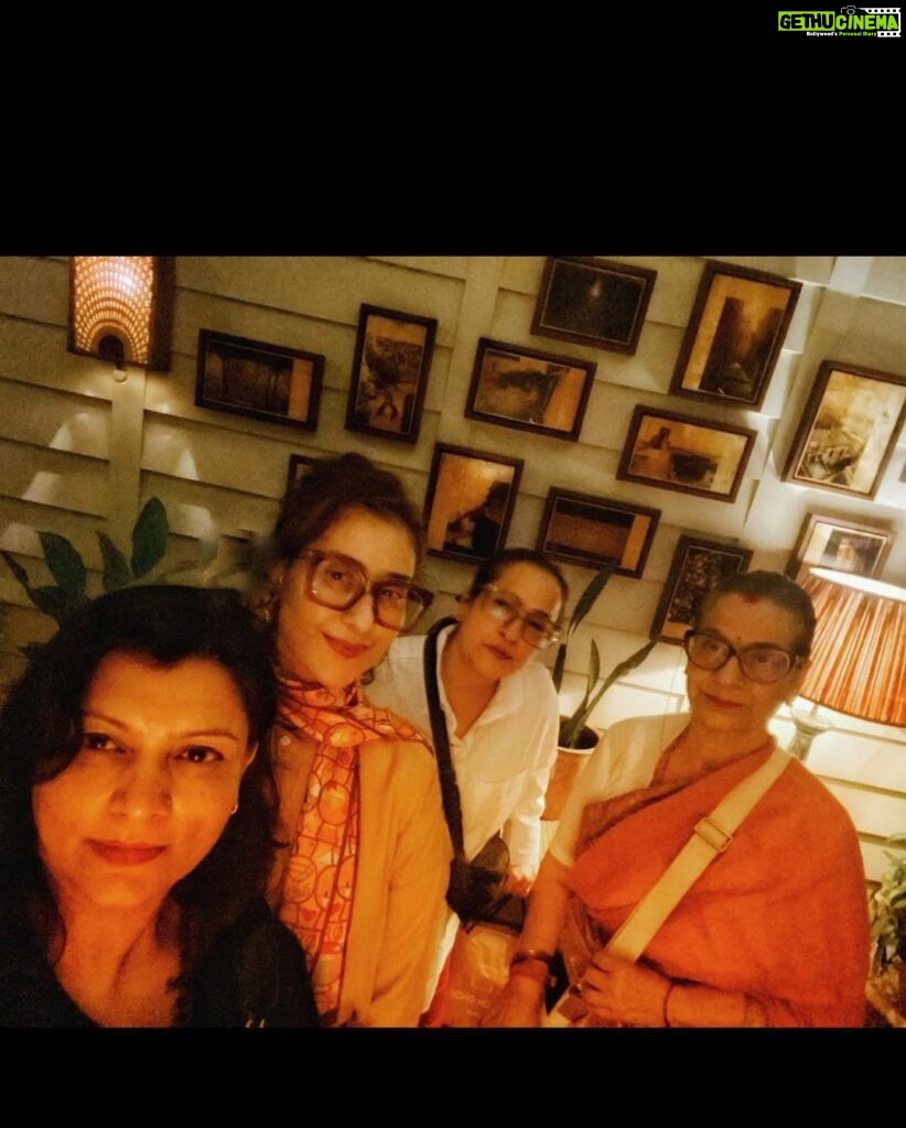 Manisha Koirala Instagram - When a dear friend visits I always treat them out in @sohohouse it has become my favourite place for gym,meetings or dinners.. if I had my way I d be hanging out here whole day 🤪 I just love the vibe of some places..it’s young,enigmatic,vibrant..aesthetics & music is to my taste !!but having said that I m on the spree of discovering other interesting places in the city..since I hv few days off shooting !! #mumbaimerijaan #friendslikefamily #sohohouse #chillin Mumbai, Maharashtra
