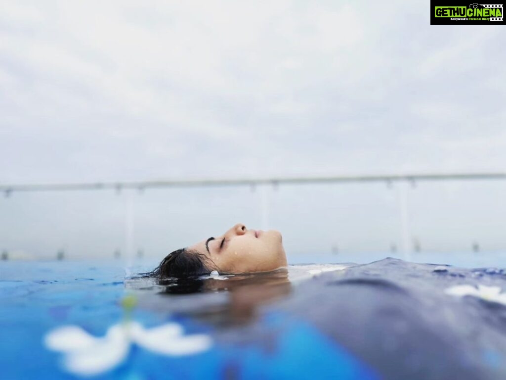 Manjima Mohan Instagram - Swimming shenanigans 🤽‍♀️🧜‍♀️❤️