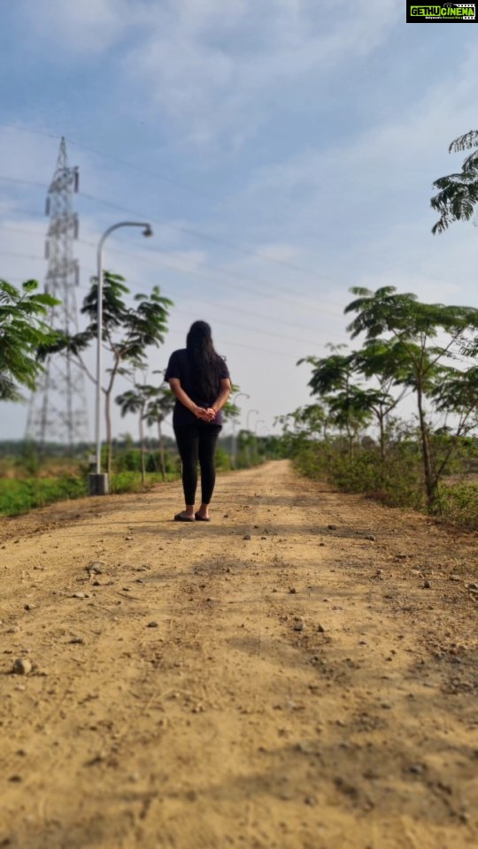 Manjima Mohan Instagram - 🚴‍♀🚜👣😊