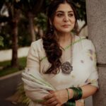 Manjima Mohan Instagram - ഓണം 2023 🏵🌸🌼🌺 Styled by: @nikhitaniranjan Outfit: @surmaye_ Jewellery: @stylorisilver @nacjewellers Makeup : @salomirdiamond Hair : @raisedbrowsbybhavani Photography: @livingin24fps Photography team: @anupamasindhia