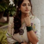 Manjima Mohan Instagram - ഓണം 2023 🏵🌸🌼🌺 Styled by: @nikhitaniranjan Outfit: @surmaye_ Jewellery: @stylorisilver @nacjewellers Makeup : @salomirdiamond Hair : @raisedbrowsbybhavani Photography: @livingin24fps Photography team: @anupamasindhia