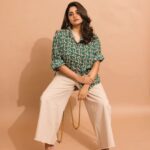 Manjima Mohan Instagram - Riding my own wave with a colorful mind and a thankful heart ❤️ Styled by: @nikhitaniranjan Shirt: @l_zaba Pant: @forever21_in HMU: @pinkylohar Shot by: @livingin24fps Photography team: @anupamasindhia