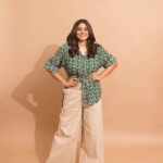 Manjima Mohan Instagram - Riding my own wave with a colorful mind and a thankful heart ❤️ Styled by: @nikhitaniranjan Shirt: @l_zaba Pant: @forever21_in HMU: @pinkylohar Shot by: @livingin24fps Photography team: @anupamasindhia