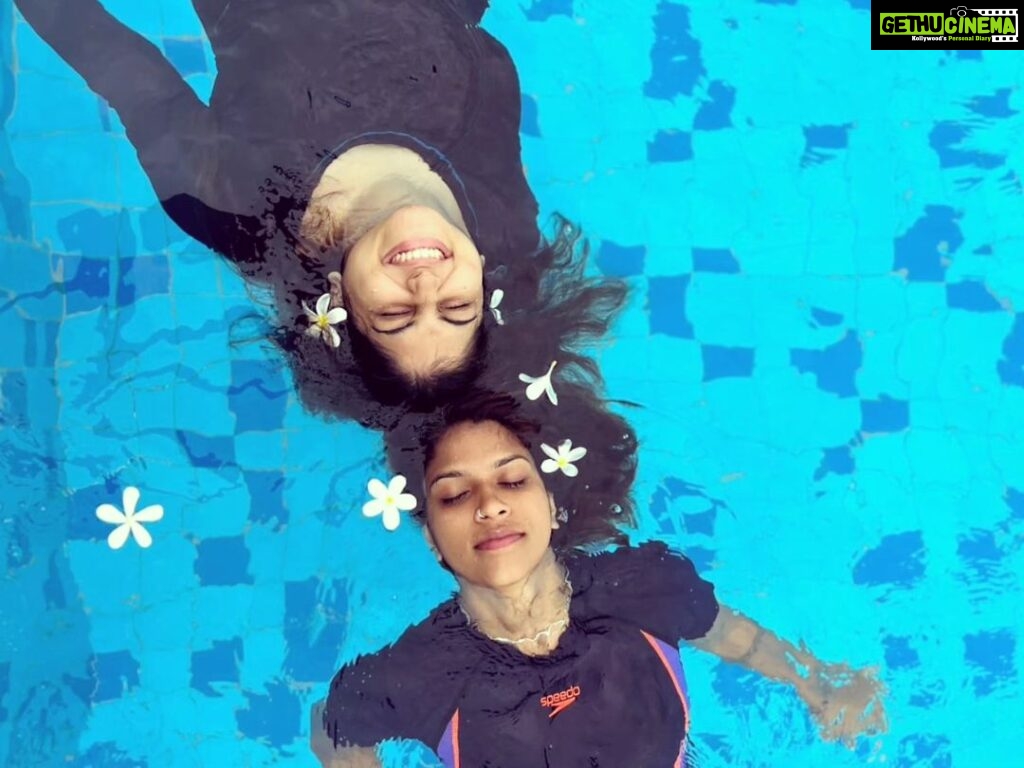 Manjima Mohan Instagram - Swimming shenanigans 🤽‍♀🧜‍♀❤