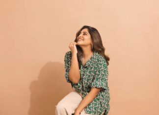 Manjima Mohan Instagram - Riding my own wave with a colorful mind and a thankful heart ❤️ Styled by: @nikhitaniranjan Shirt: @l_zaba Pant: @forever21_in HMU: @pinkylohar Shot by: @livingin24fps Photography team: @anupamasindhia