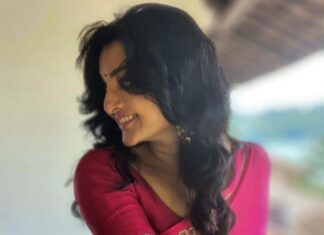 Manju Warrier Instagram - "I love myself" 💖 The simplest, most powerful revolution ever. Styling : @styled_by_lichiee Hair : @aishwaryakarayilofficial 📸 @bineeshchandra Thank you guys!