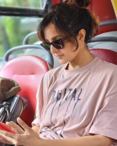 Manju Warrier Instagram - Be stronger than your excuse 😊
#goldenhour #travel #london 
📸 @bineeshchandra