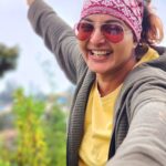 Manju Warrier Instagram - Wherever you are, be all there! 💛 Thank you my dearest @bineeshchandra @alexjpulickal for these pictures. You guys are simply the best! #friendship #travelsquad