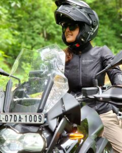 Manju Warrier Instagram - You got this, girl! ❤️
#bmwgs1250 #bikeride #motorcycling #travel #AK #ajithkumar #inspiration
📸 @bineeshchandra

Riders, please pardon the absence of proper riding boots. Certain circumstances! 😊🙏