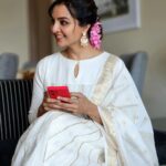 Manju Warrier Instagram - You will always end up being okay ❤️ Styling : @styled_by_lichiee Hair: @dhanyaraghavan 📸 @bineeshchandra Thank you guys! You are amazing!