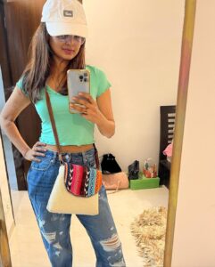 Mayuri Deshmukh Instagram - Who else is obsessed with mirrorfies? Pick your fav mirrorfie 😎