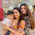 Meera Deosthale Instagram – With two sweethearts In the frame 💕💕💕🧿🧿

P.s – that handsome lil one is my future boyfriend  #zayndhoopar 🤭🤭