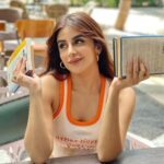 Miesha Saakshi Iyer Instagram – My weekend is book(ed) 🌴
@buddhacafeofficial ☕️ 
.
Wearing @sugarcandyindia 🍊 Alibagh Beach