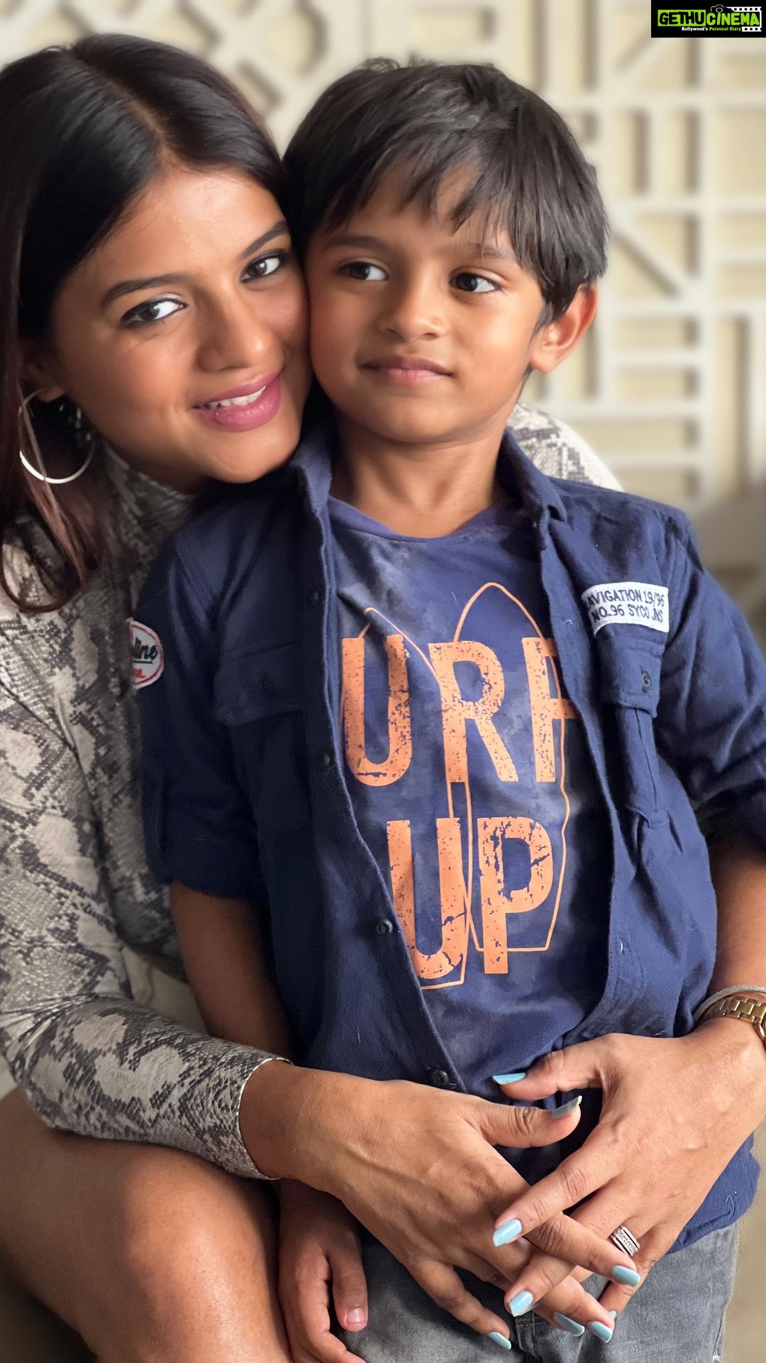 Mitali Nag Instagram - Can you believe that???? 🤣🤣🤣😂😂😂 . . . #mitaalinag #contentcreator #afsarbitiya #funny #trendingaudio #333 #motherson Mumbai, Maharashtra