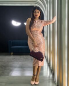 Mitali Nag Instagram - Get up Dress up Show up!!! ♥️💫
.
.
.
#mitaalinag #indianactress #afsarbitiya #333