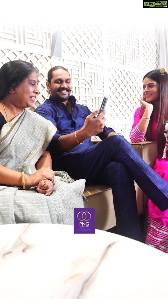 Mitali Nag Instagram - Experience the joy of cherishing your family traditions just like @mitaalinag with PNG Jewellers, where we understand the importance of family traditions and honour the beautiful ritual of exchanging silver vessels which serve as a timeless symbol of unity, fostering the unbreakable bond between sons-in-law & in-laws. . . . . . . . . . . #chandibhandi #silvervessels #silvercollection #sonsinlaw #inlaws #giftingcollection #silver #gifting #jewellerybrand #mitaalinag #celeb #tvactress #reelsvideo #reelstagram #reels #reelitfeelit #reelkarofeelkaro #pngjewellers