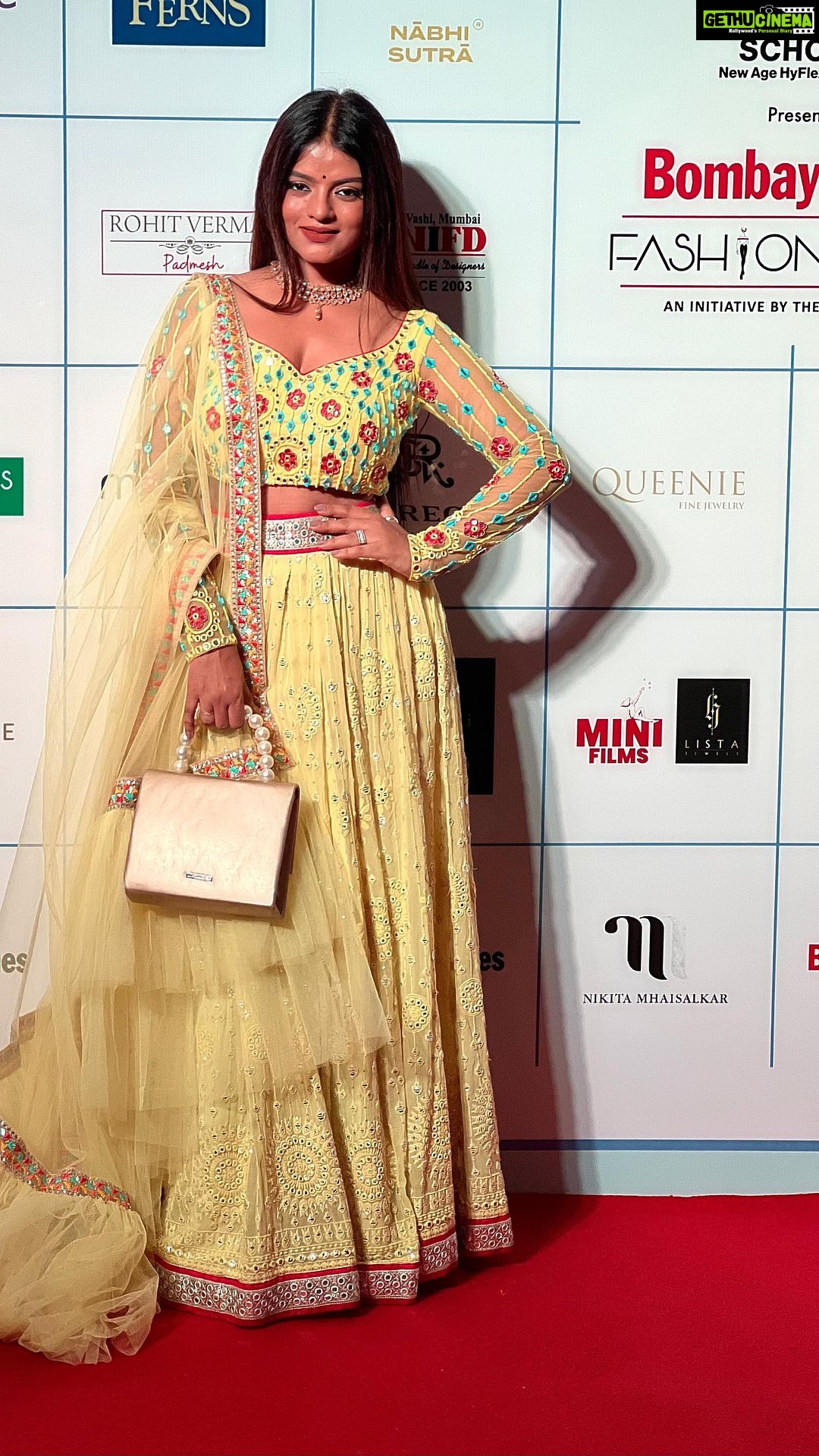 Mitali Nag Instagram - Wearing label @anishashettyofficial for her Spring Summer 2023 collection CELESTIAL FOREST reveal show at the @timesfashionweek !!! 😍♥️ . . Pr @kadecommunications 🎥 @kritikapandeyk . . #mitaalinag #anishashetty #btfw #afsarbitiya #333 #trendingaudio