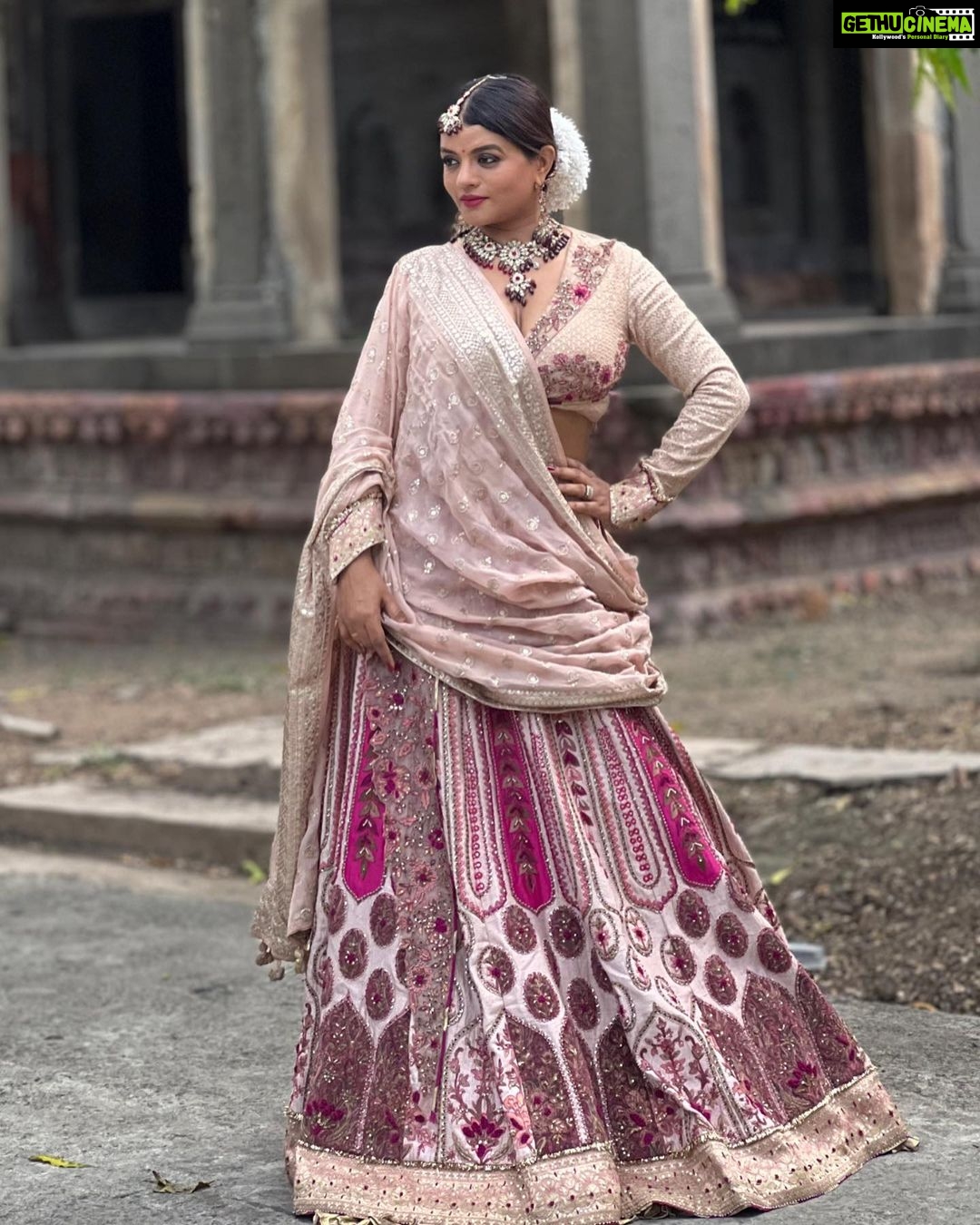 Mitali Nag Instagram - Accept yourself as you were designed đ¸ . . Outfit @soniyagofficial Stylist @the_neerajpandey Jewellery @kash_designs2021 Pic @mk_____kotapalli #mitaalinag #traditional #indianactress #333 #nagpur Nagpur, Maharashtra, India