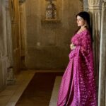Mitali Nag Instagram - PoV : Zoom Out 😍 . . . 📸 @jatin_singh_dharawat Outfit @suwishofficial Stylist @rimadidthat PR @mediatribein City Palace Udaipur