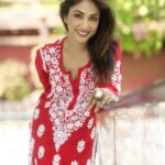 Mouli Ganguly Instagram - Let's wander where wifi is weak and sun is strong . . .Clicked by @sonal__dalmia Wearing @maayra_fashion @kavitaprateekmishra Make up @priya_sureka Location @irayoslifestyle . . . #mouliganguly #indiansuit #lucknowisuit #indianwoman #indianlady Irayos Lifestyle Retreat