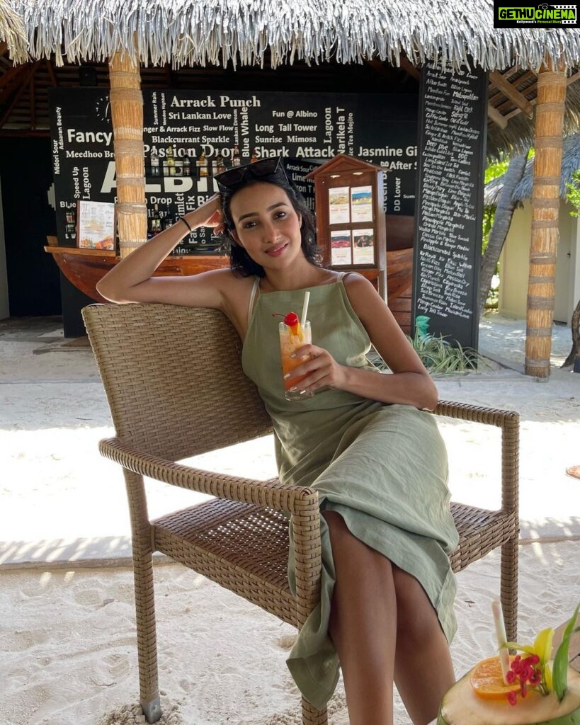 Nalini Negi Instagram - 👗 @wildcherry.in #travel #travelgram #traveling #traveler #travellers #vacation #vacay #vacationmode #fun #masti #gratitude #happy #instagood #instalike #instafashion #instamood #chill #chillvibes #chilling #mood #love #blessed #blessings #blessedlife Adaaran Select Meedhupparu - Maldives